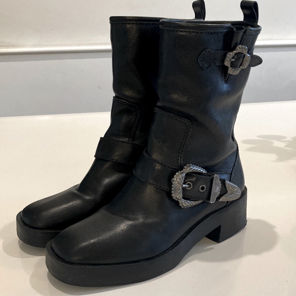 Larroude Women’s Black Leather Hardy Moto Boots, Size 6
